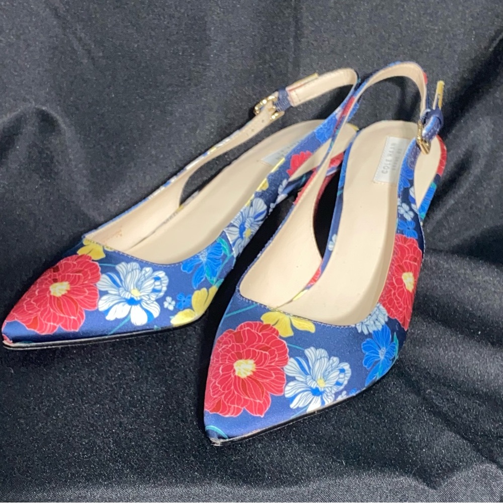 Cole Haan ladies slingback heels  7 B # W15960 floral print MSRP $180. New shoes